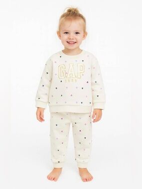 GAP Cream Sweatshirt & Joggers with Multicolor Heart Print